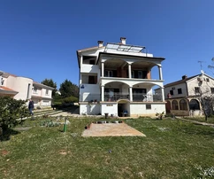Istria, Rovinjsko Selo, 2 apartments in shell condition, unfinished garden 591 m²
