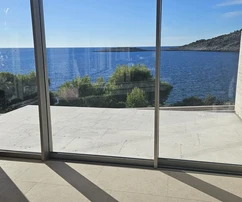 Ultramoderne Villa in Rogoznica direkt am Meer zu verkaufen in Kroatien
