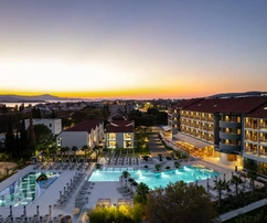 Zadar, Sv. Filip i Jakov modern két hálószobás apartman a földszinten, saját kerttel