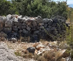 <p>Drvenik Veli, près de la ferme... terrain de 3980 m2, à seulement 80 m de la mer, vue</p>