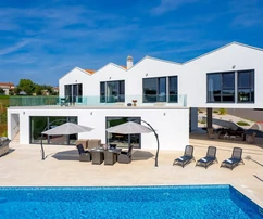 Istria, Višnjan: Villa de lujo con piscina y gran jardín