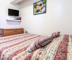 Medencés apartmanház eladó Marinában Horvátországban