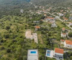Vinišće, building plot 1880m2 near the sea and the beach
