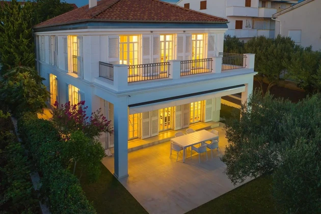 Moderne Villa in Diklo Zadar zu verkaufen in Kroatien