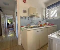 DETACHED HOUSE IN AN EXCLUSIVE LOCATION, FIRST ROW TO THE SEA!