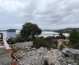 Rogoznica,Ljoljinica,građevinsko zemljište 1180 m2,od mora 200m