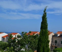 Doppelhaushälfte mit Meerblick in Bol zu verkaufen in Kroatien