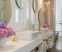 Opatija belvárosa, öt luxusosan berendezett apartman jól bejáratott bérbeadási üzlettel