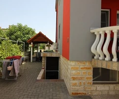 Casa plurifamiliare, lato sud, 160 m dalla spiaggia