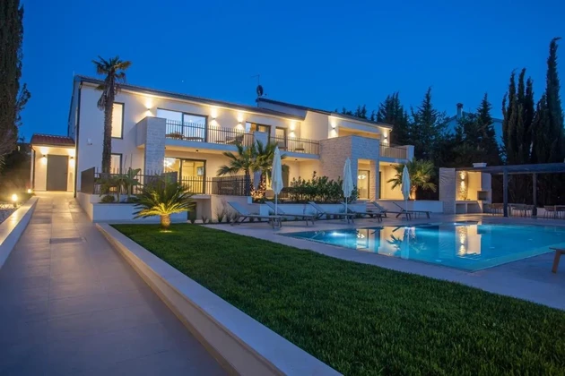 Poreč, Istria - Squisita villa con vista mare in vendita
