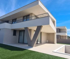House Linardići, Krk, 213m2