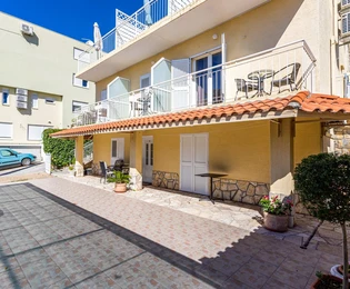 Condominio in vendita a Baška Voda a pochi passi dal mare in Croazia