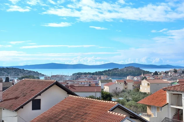 Tribunj – Wohnung mit Meerblick, 2. Etage