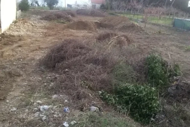 Kaštela, Gomilica building land 1380 m2 in the M5 zone, by the sea