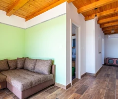 Tisnóban medencés villa eladó Horvátországban