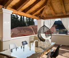 Residential and commercial complex with villa for sale in Župa Dubrovačka in Croatia