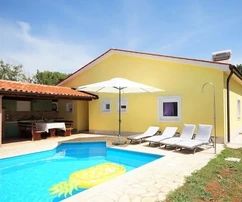 Encantadora casa en planta baja con piscina, Istria, Marčana