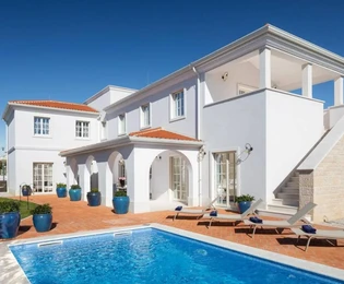 Splendida villa in vendita in Istria Tar-Vabriga in Croazia