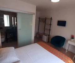Moderný minihotel na predaj na ostrove Pag v Chorvátsku