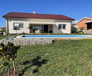 Istria, Kastelir: Casa inteligente de bajo consumo energético con piscina