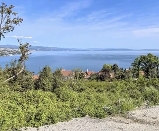 Opatija, Volosko, tri stana 139 m² s panoramskim pogledom na more i prostranim vrtom