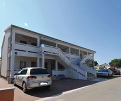 Casa a schiera bifamiliare con possibilità di acquistare una seconda parte identica