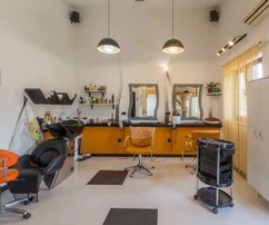 Priestranný dom s obchodnými priestormi na predaj v Chorvátsku