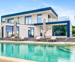 Attraente villa immersa nella natura con vista panoramica sul mare, Kaštelir, ISTRIA.