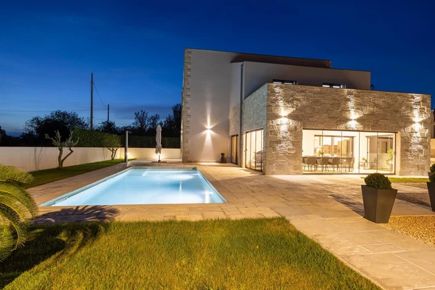 Beautiful home with a pool for sale in Svetvinčenat in Croatia