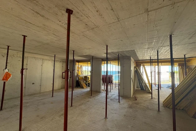 Primošten, moderne Erdgeschosswohnung mit Garten in Meeresnähe