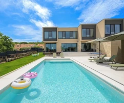 Istria, Rovinj: Modern villa with pool, privacy