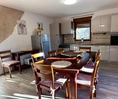 ATTRAENTE VILLETTA BIFAMILIARE CON PISCINA E VISTA MARE, IN UNA ZONA TRANQUILLA!