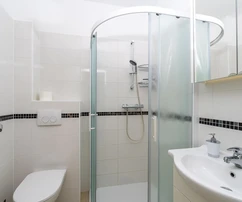 Panorama-Meerblickhaus in attraktiver Lage zu verkaufen in Kroatien