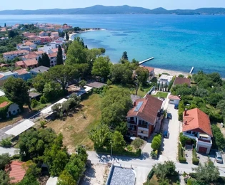 Luxusvilla 2 Schritte zum Meer mit Pool in Sukošan!