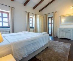 Autentica villa in pietra in vendita a Sveti Lovreč in Croazia