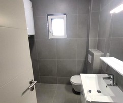 Modern apartmanok Brač szigetén tágas nappalival a tengerpart közelében