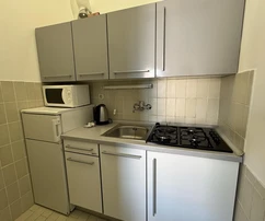 Maison méditerranéenne avec appartements à vendre à Malinska en Croatie