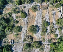 Drvenik Veli, Solinska, mezőgazdasági telek, terület 1609 m2, 25 m-re a tengertől