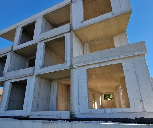 Čiovo, Okrug G, casa di appartamenti di 400 m2, con 6 appartamenti, vista mare