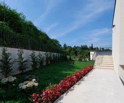 Exkluzív lakás eladó Lovranban medencével Horvátországban