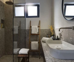 Luxusvilla eladó a tenger közelében Povljanában Horvátországban