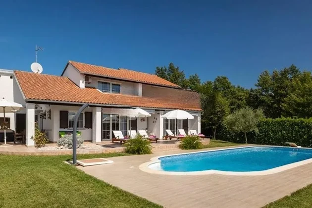 Poreč – Luxusní dům s vlastním bazénem na prodej