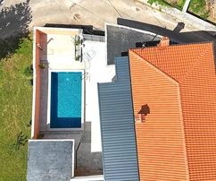 Istria, zona di Tinjan - Imponente proprietà di 600 m² con piscina, taverna e grande potenziale di investimento