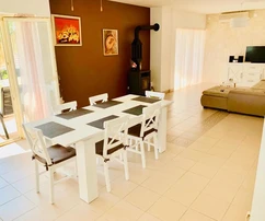Apartmánový dom - 150 m od mora - 3 apartmány