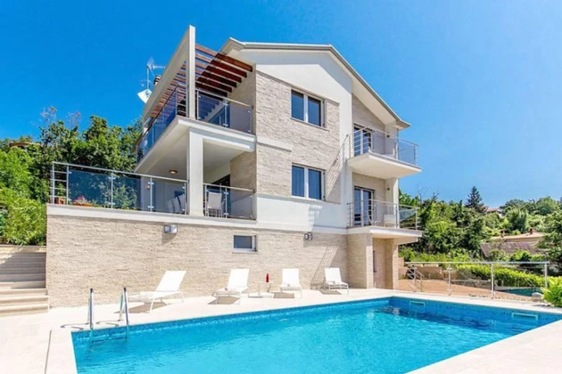 Villa avec vue mer à vendre près d'Opatija en Croatie