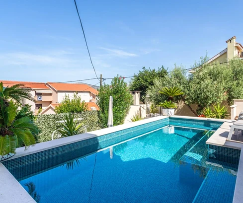 Casa con piscina in vendita a Čiovo Okrug Gornji in Croazia