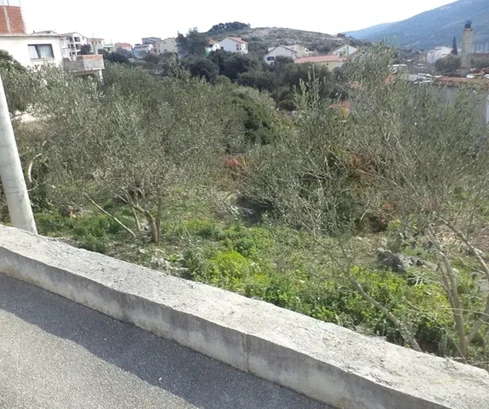 Marina, building. land 1429 m2, near the center, electricity, water