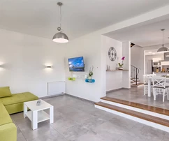 Villa al mare con vista sull'oceano in vendita a Marčana in Croazia