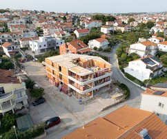 Sprzedaż luksusowych mieszkań w Vodicach zaledwie 50 metrów od plaży