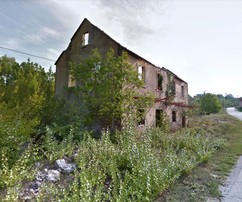 Rozlehlý stavební pozemek s existující stavbou v Satrići